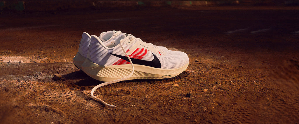 Nike Pegasus 40 - White/Black-Chile Red