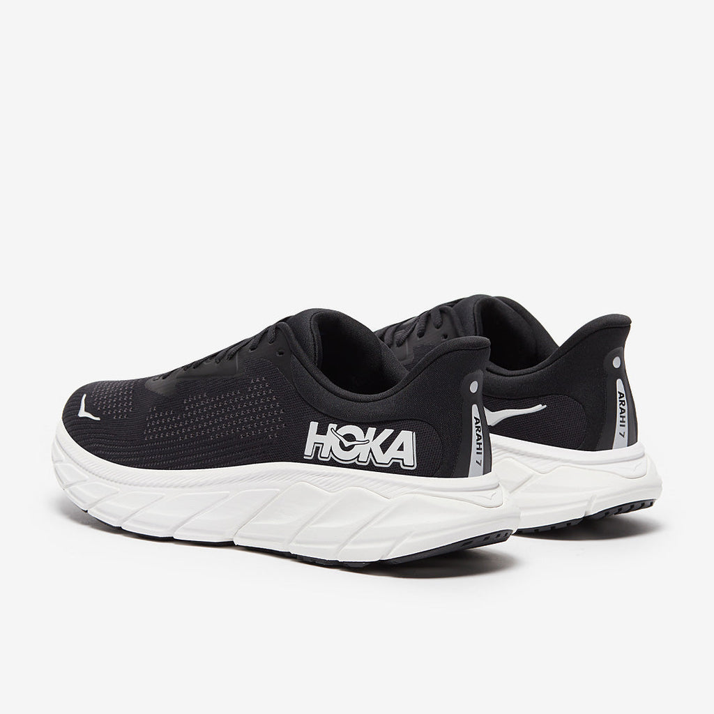 Hoka Arahi 7