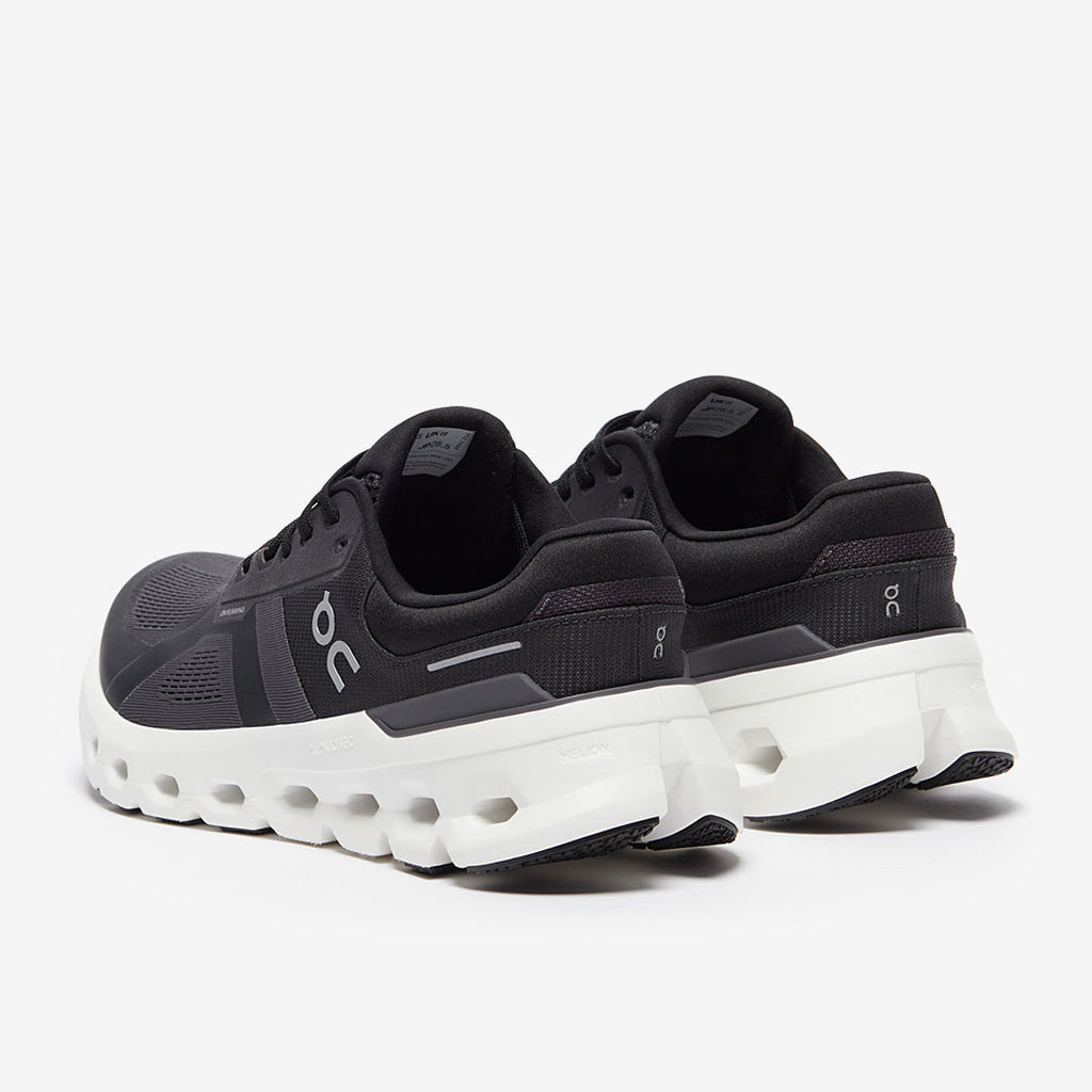 On Cloudrunner 2 Wide