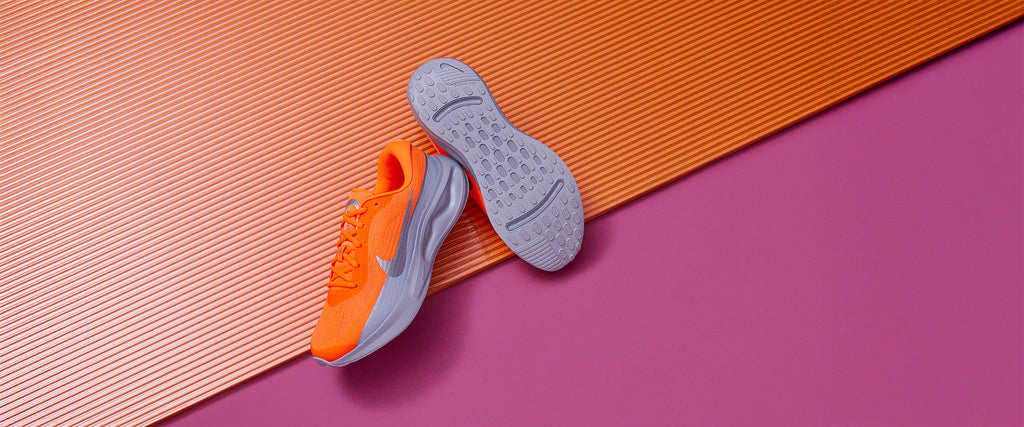 Nike Journey Run Premium - Hyper Crimson/Metallic Silver