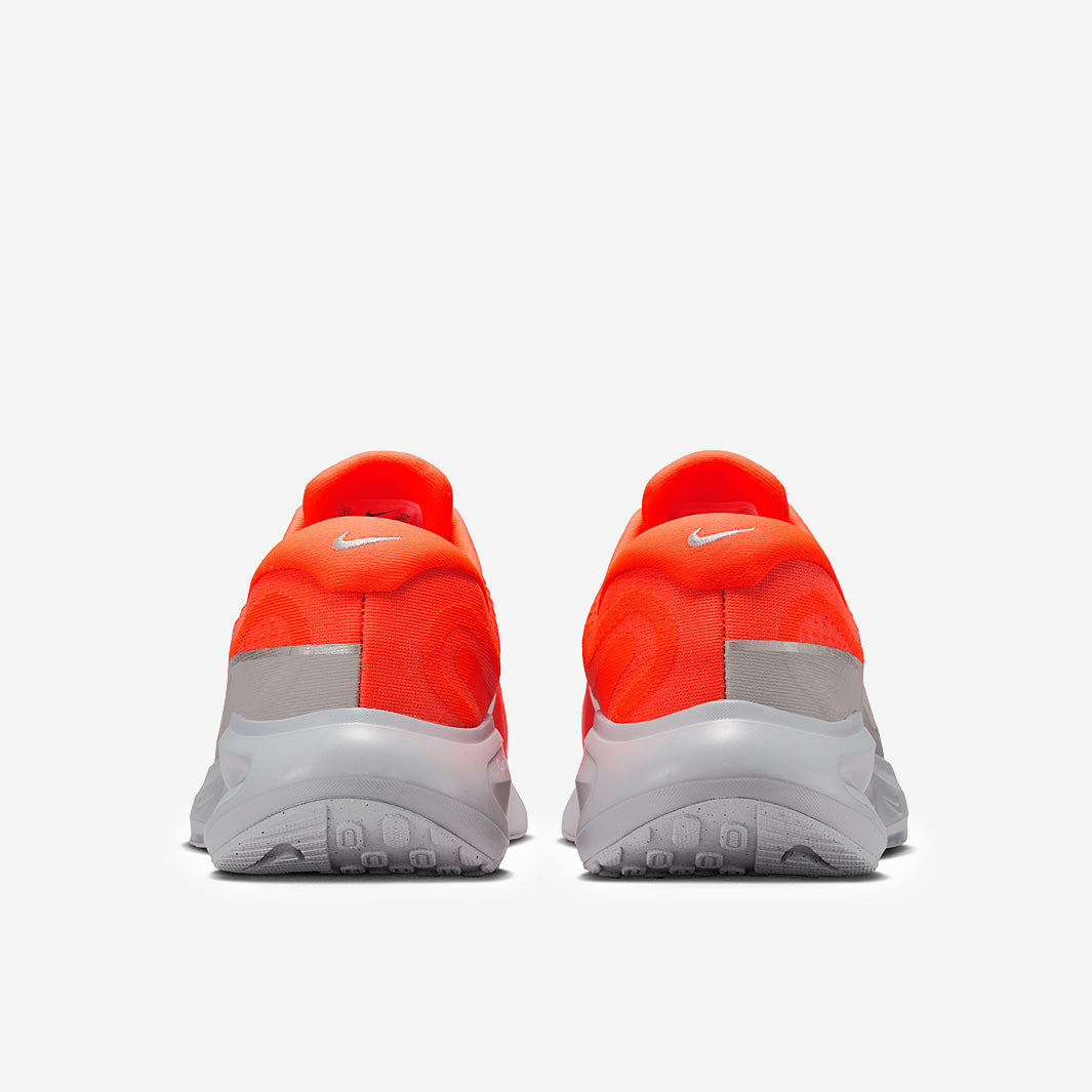 Nike Journey Run Premium - Hyper Crimson/Metallic Silver