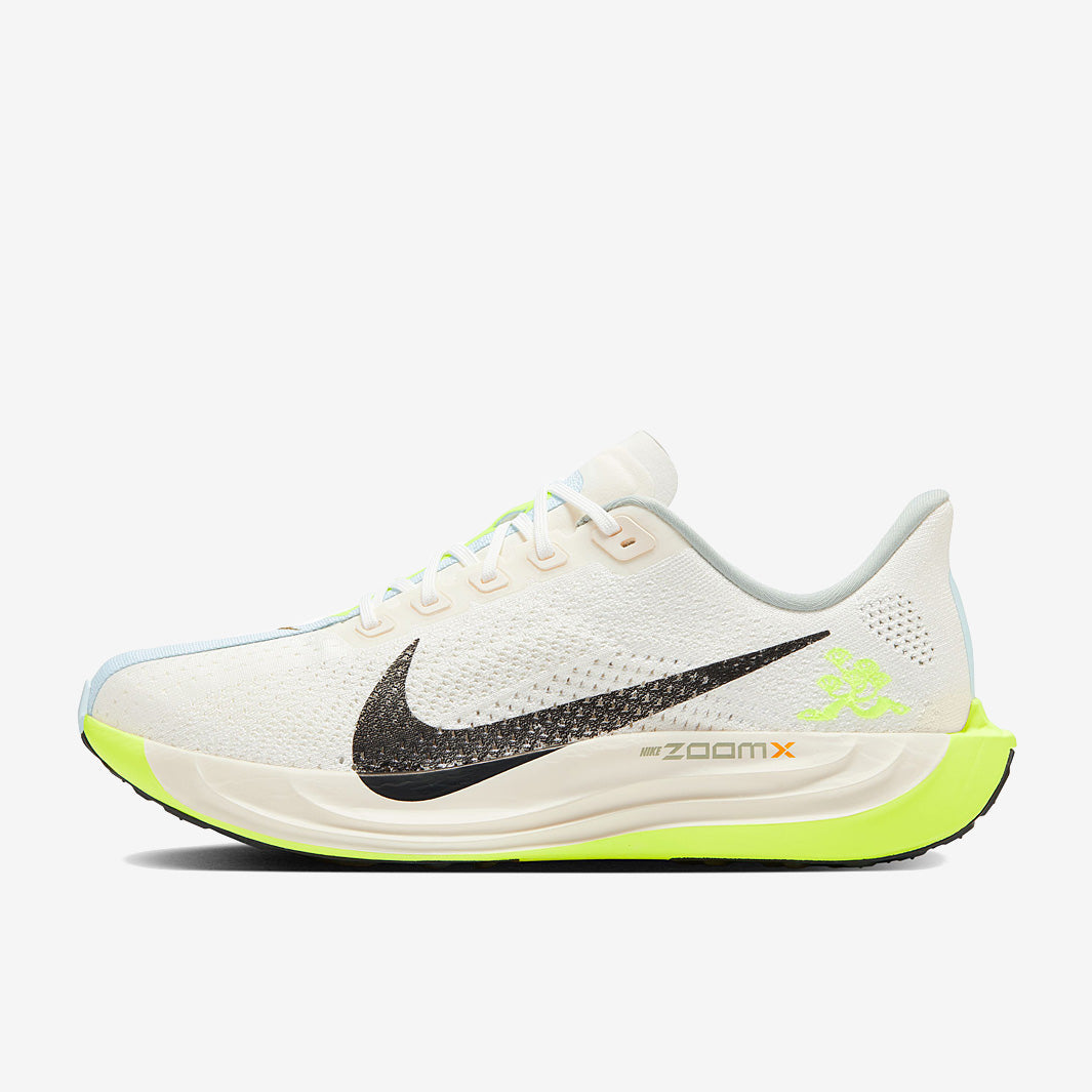 Nike Pegasus Plus - Sail/Black-Pale Ivory