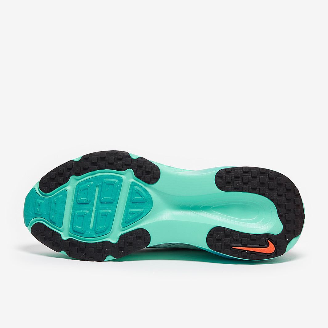 Nike Vomero 18