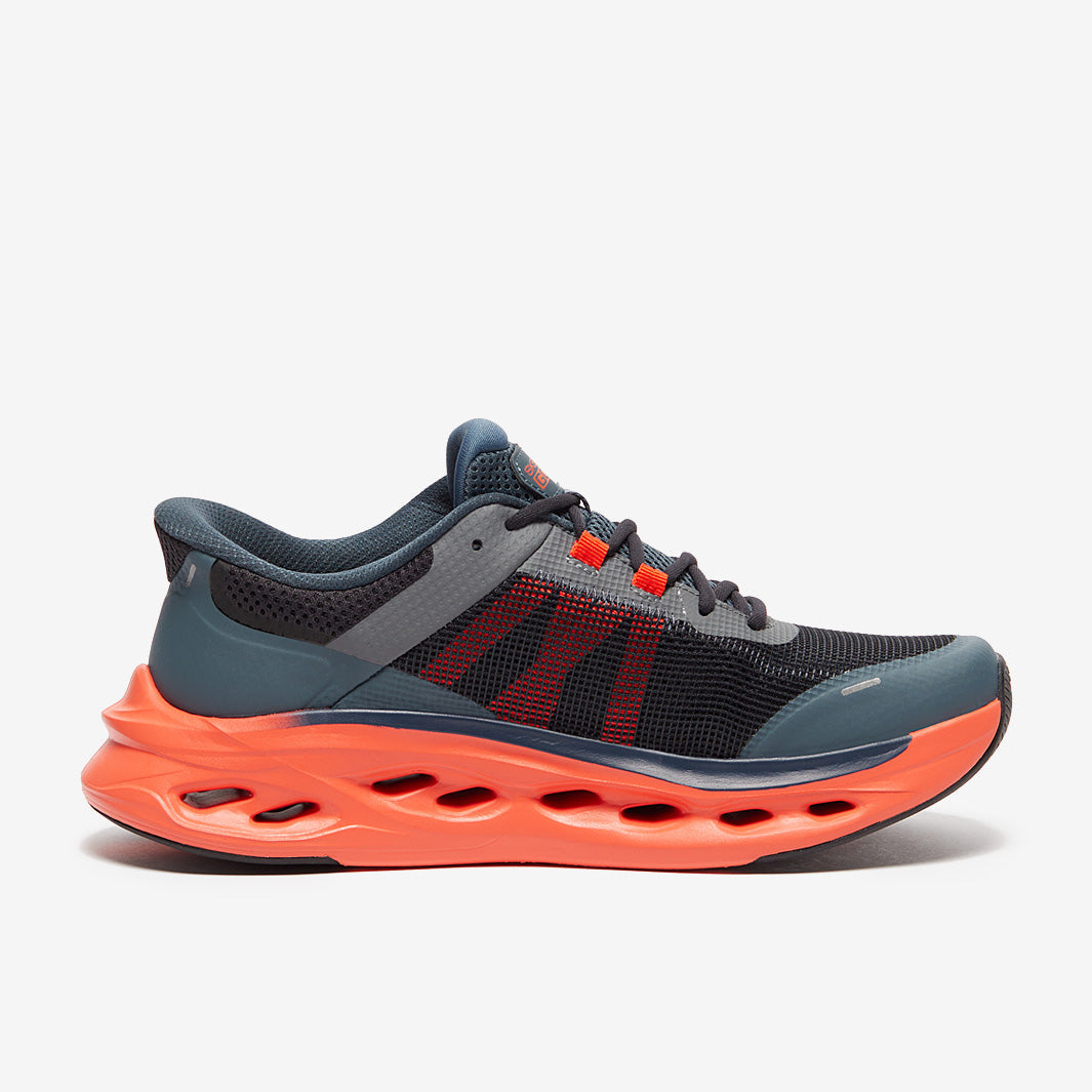 Skechers Max Cushioning Glide-Step