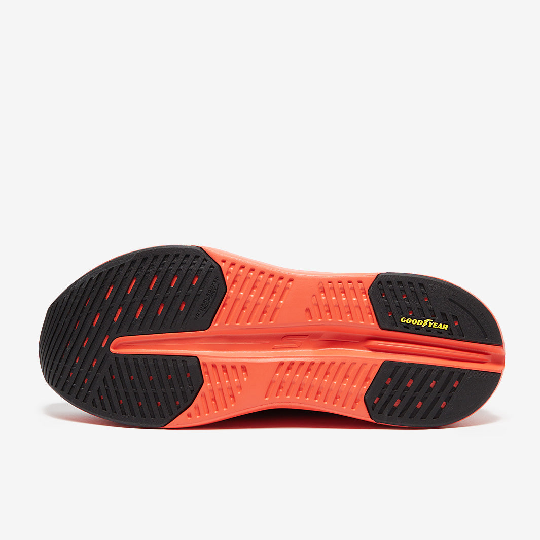 Skechers Max Cushioning Glide-Step