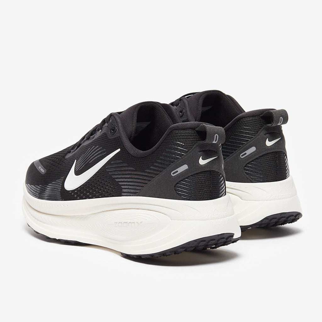 Nike Vomero 18