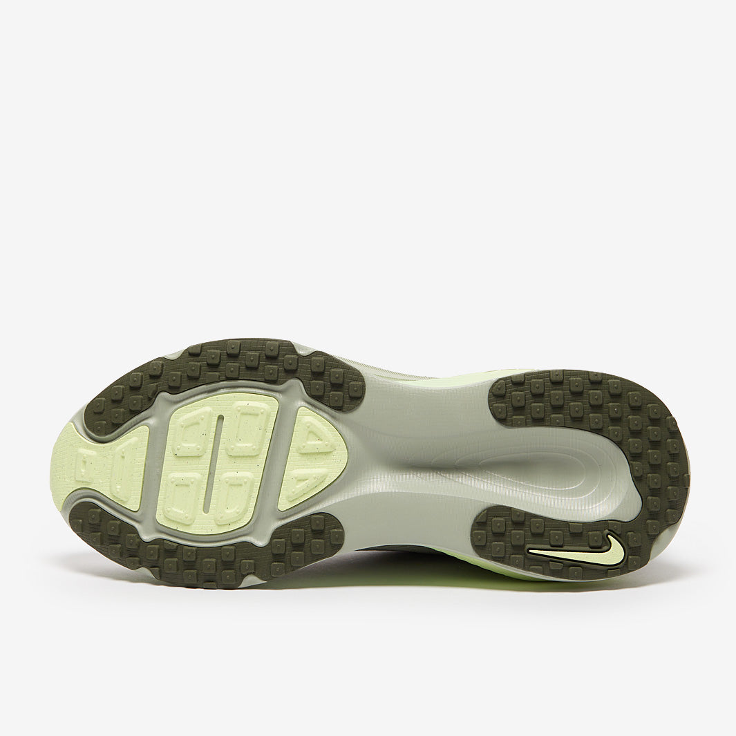 Nike Vomero 18