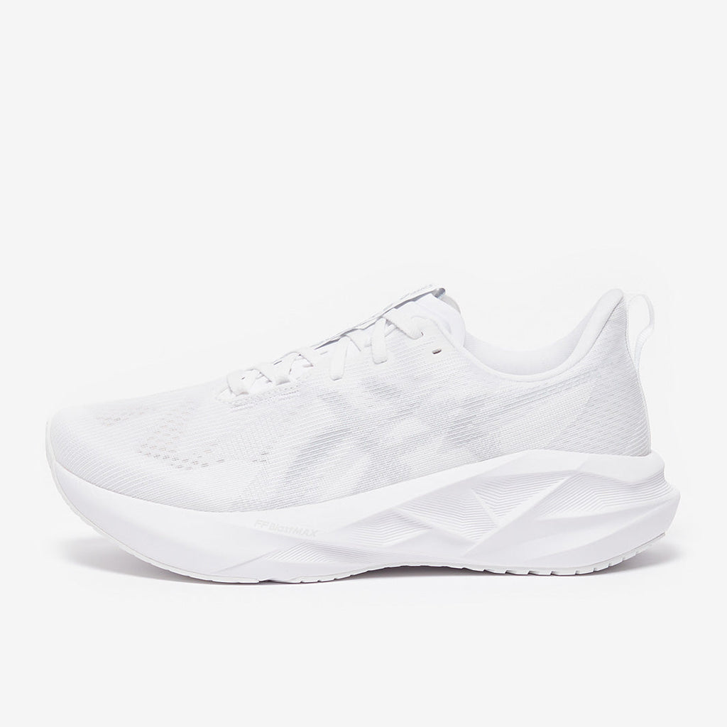Asics Novablast 5
