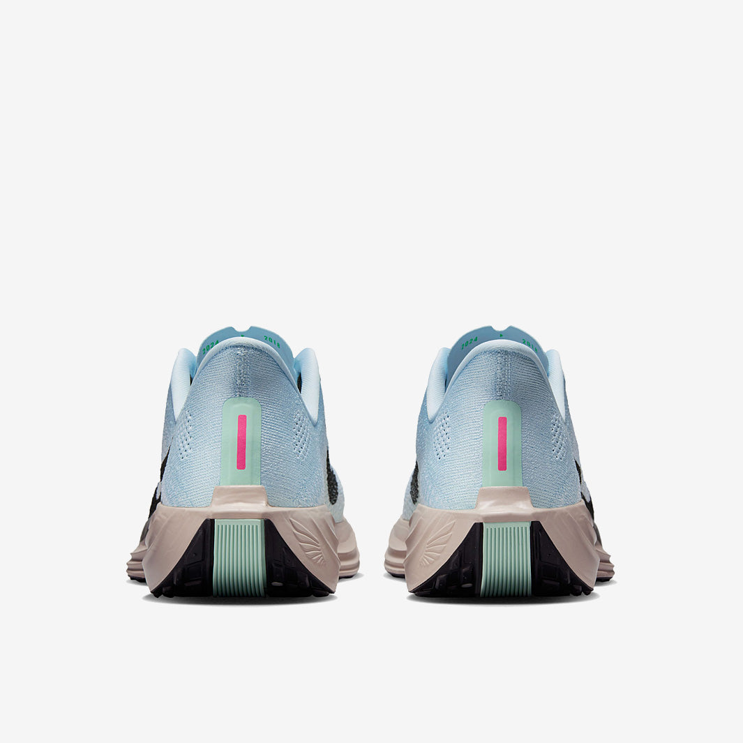 Nike Pegasus Plus