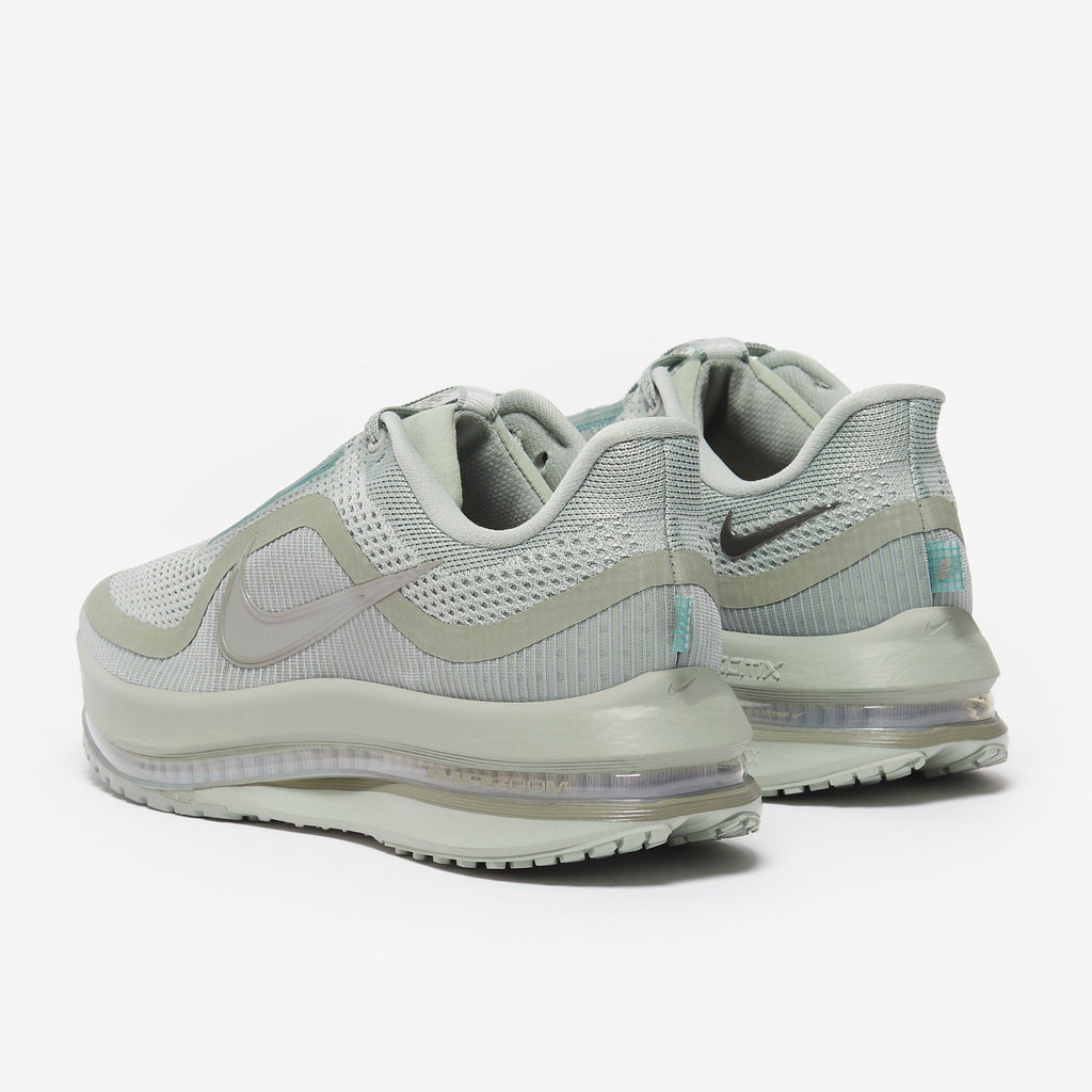 Nike Pegasus Premium