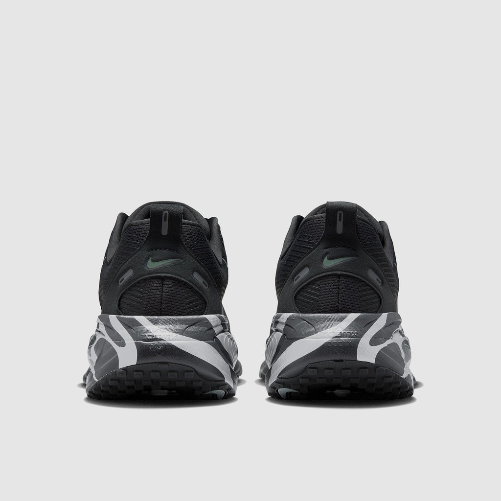 Nike Vomero 18