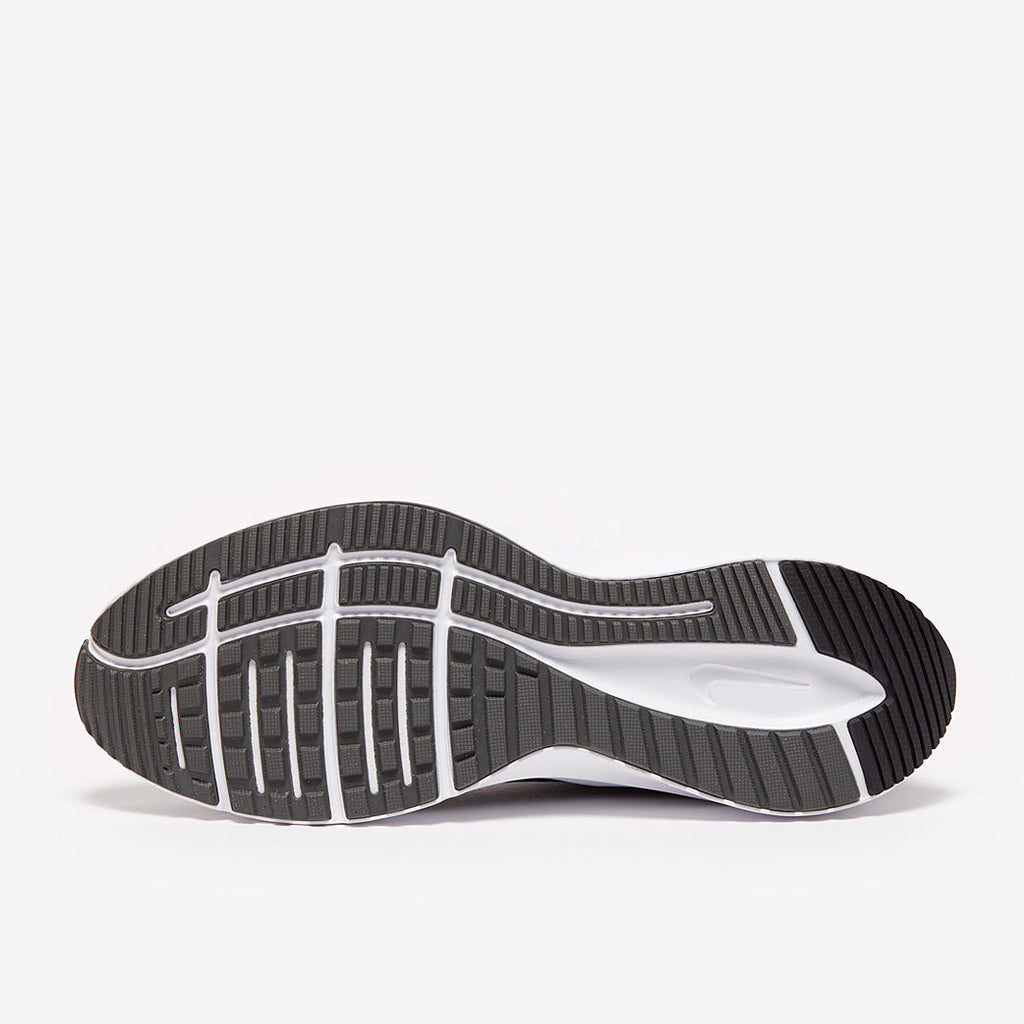 Nike Quest 3