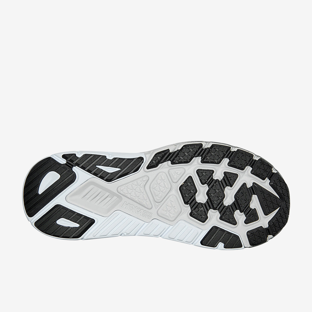 Hoka Arahi 6