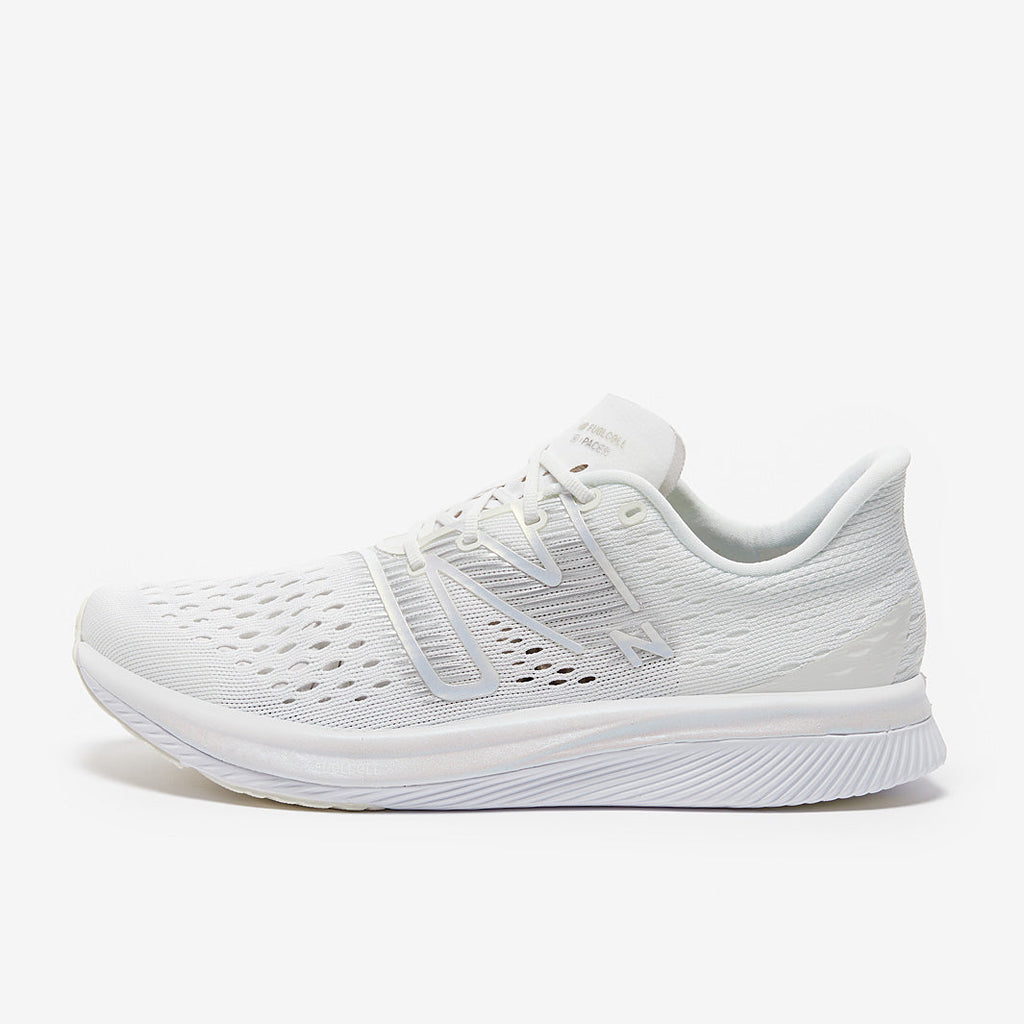 New Balance Super Comp Pacer