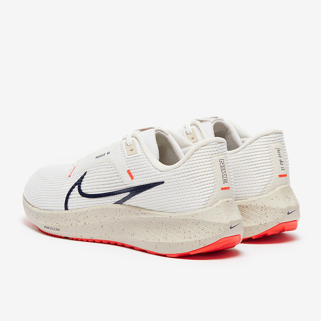 Nike Air Zoom Pegasus 40 - White/Obsidian-Lt Orewood Brn