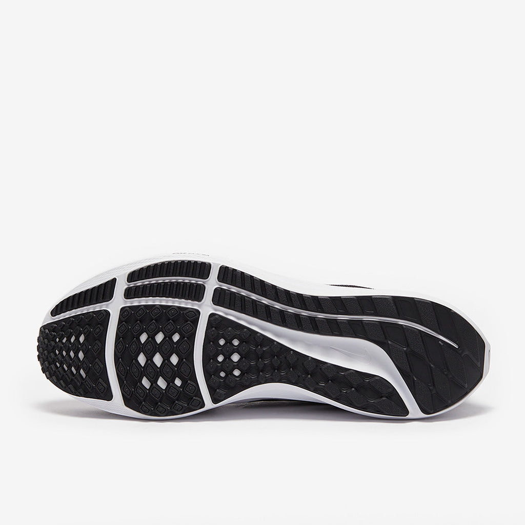 Nike Pegasus 40 - Black/White