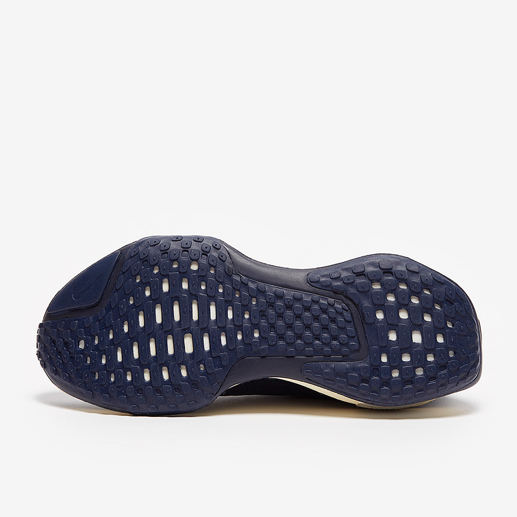 Nike Invincible Run Flyknit 3