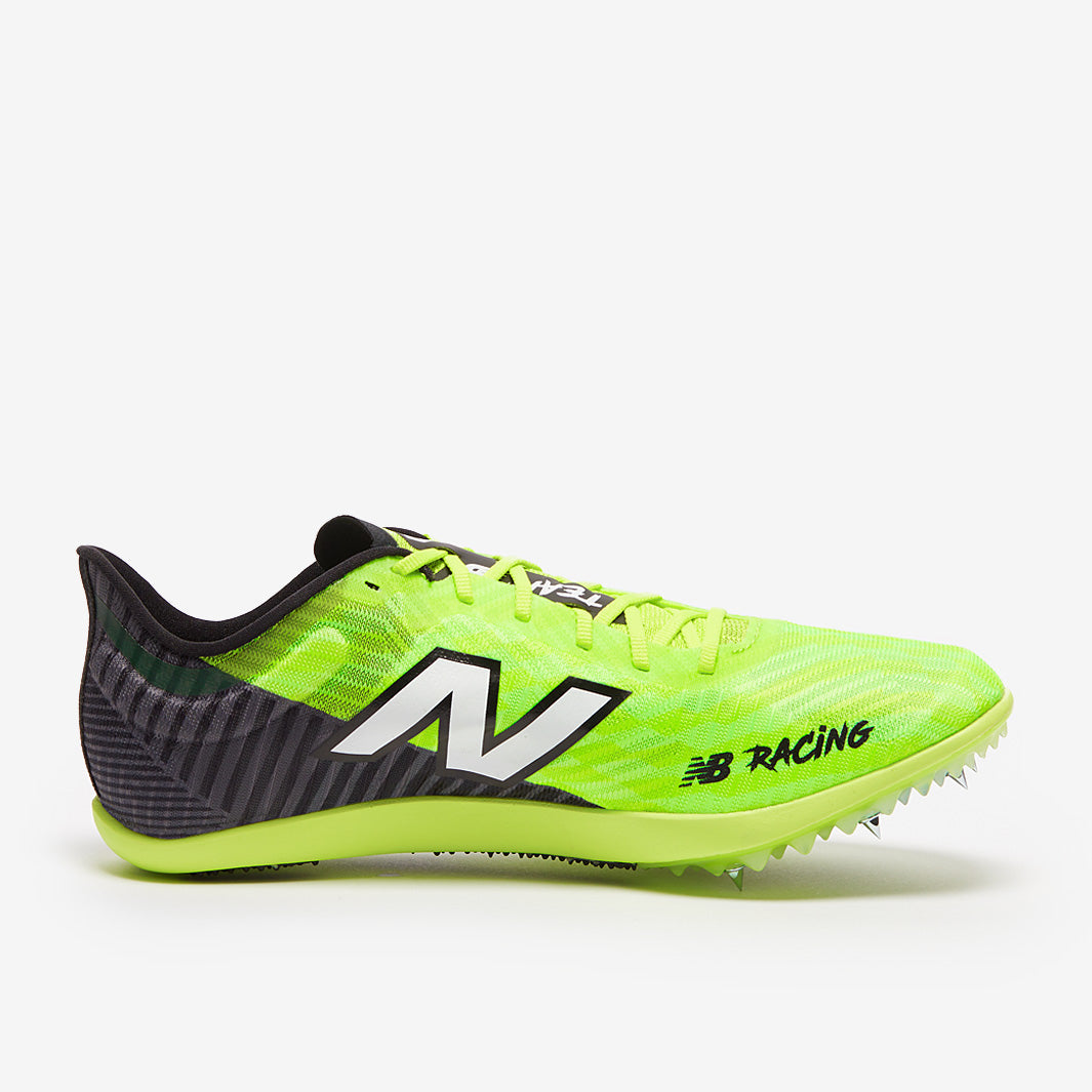 New Balance FuelCell MD500 V9