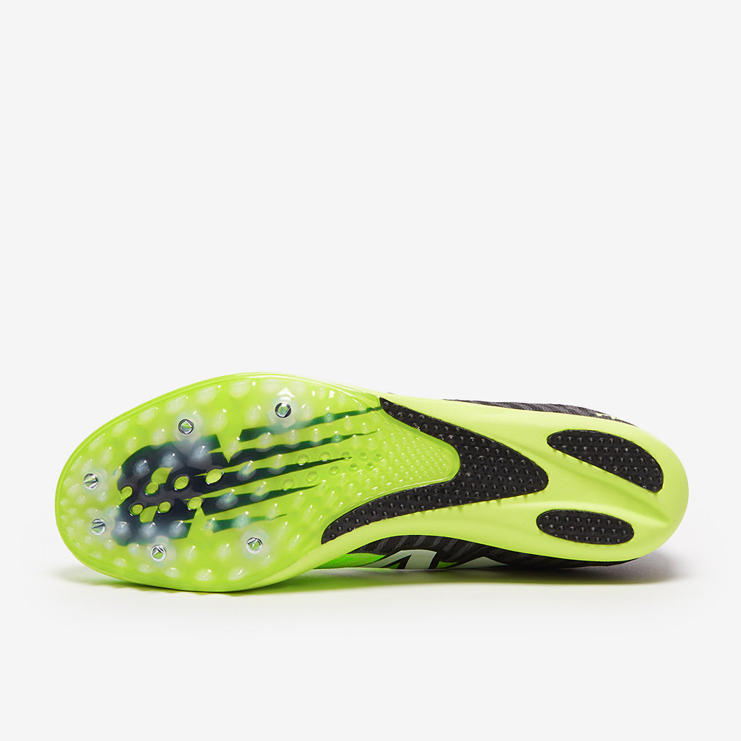 New Balance FuelCell MD500 V9