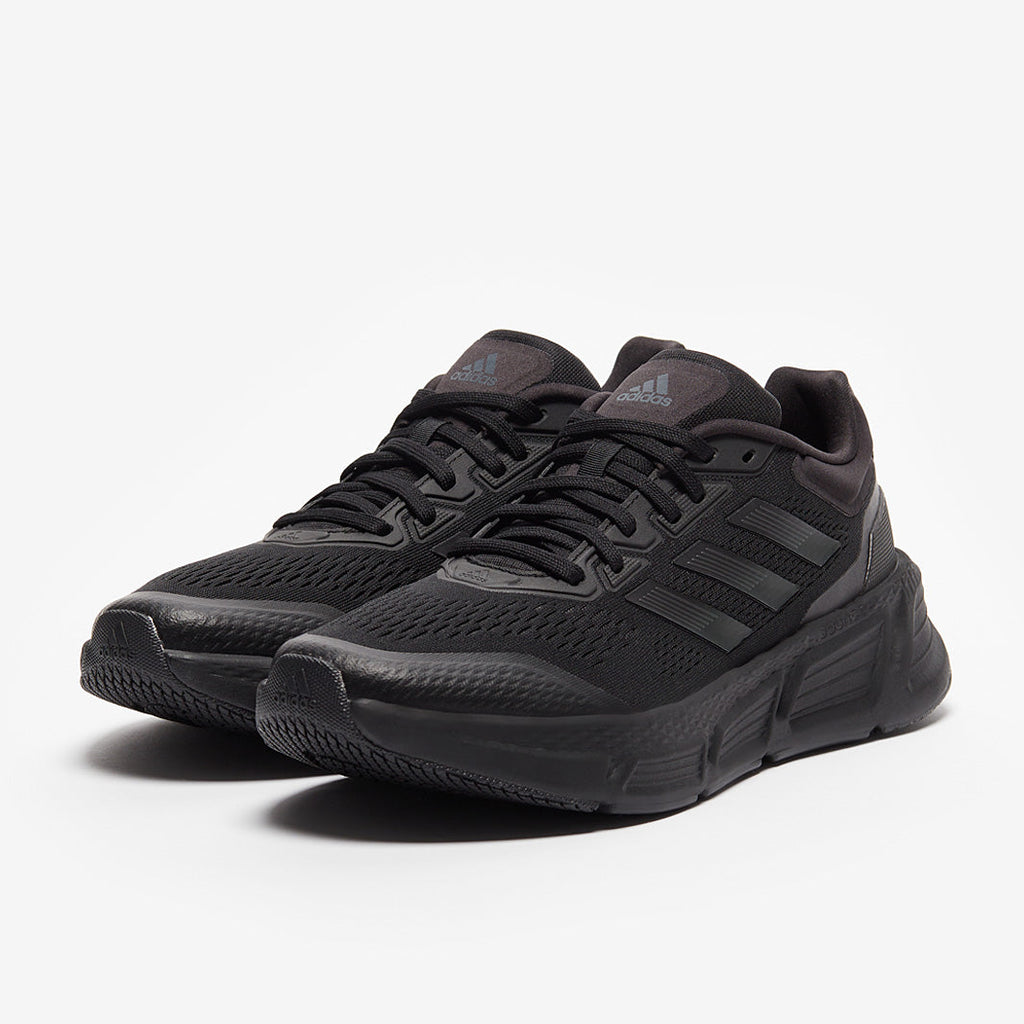 adidas Questar