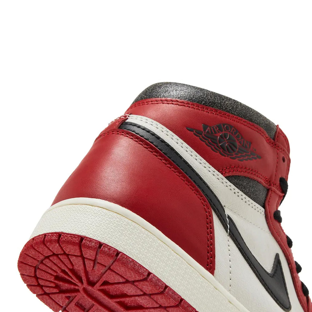 Air Jordan 1 Retro High OG 'Chicago Lost and Found' (2022)