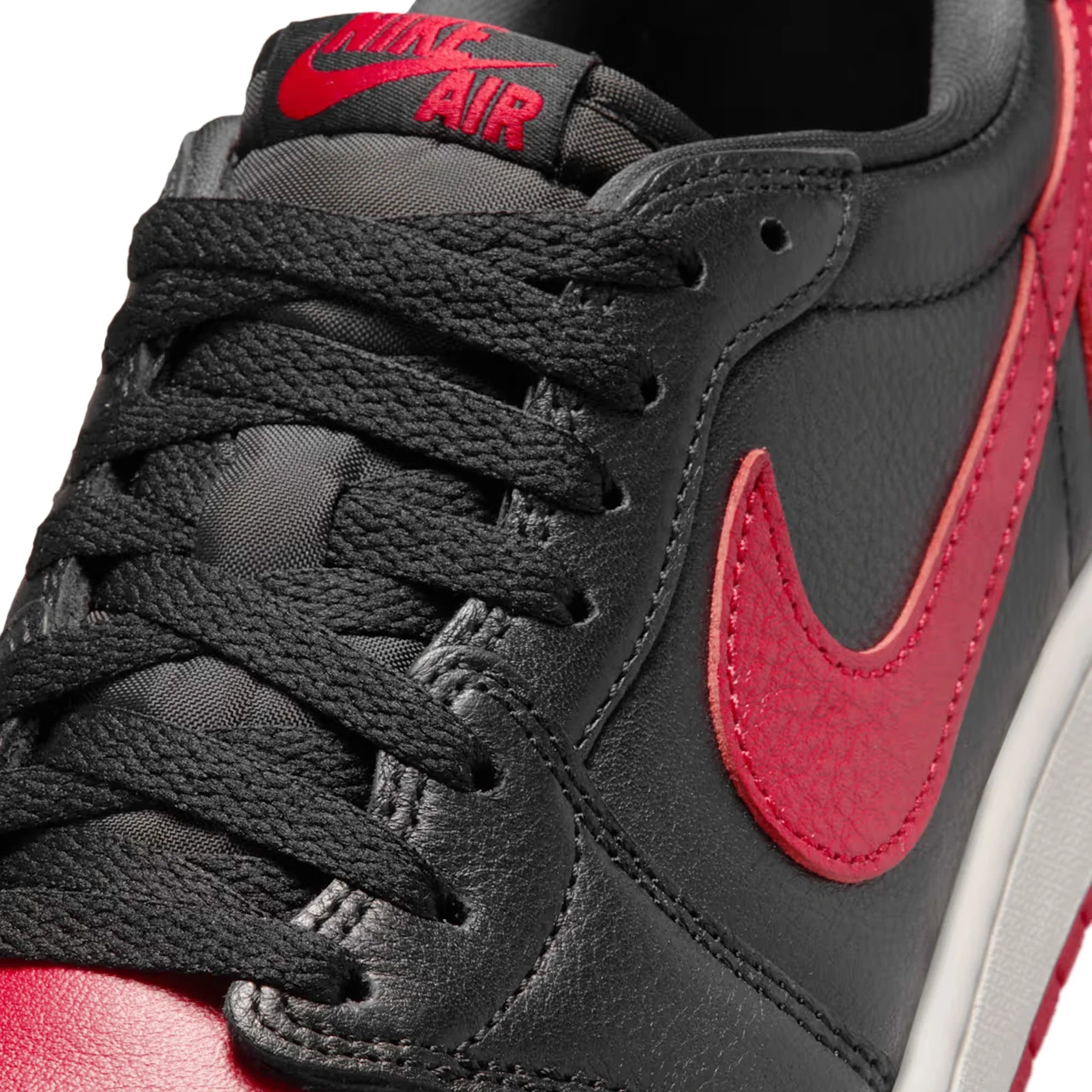 Air Jordan 1 Retro Low OG 'Banned' (2026)