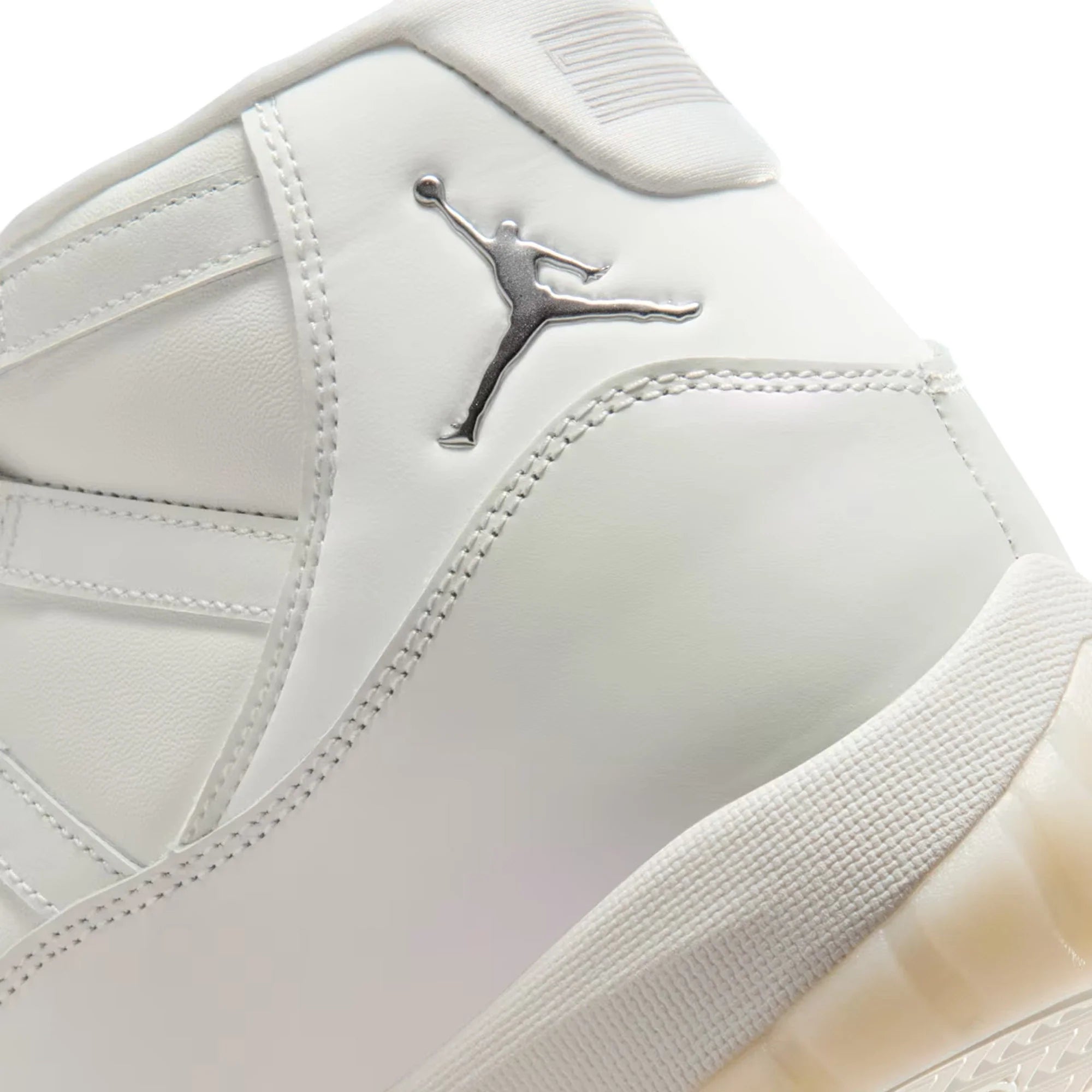 Air Jordan 11 Retro 'Pearl' Women's (2025)