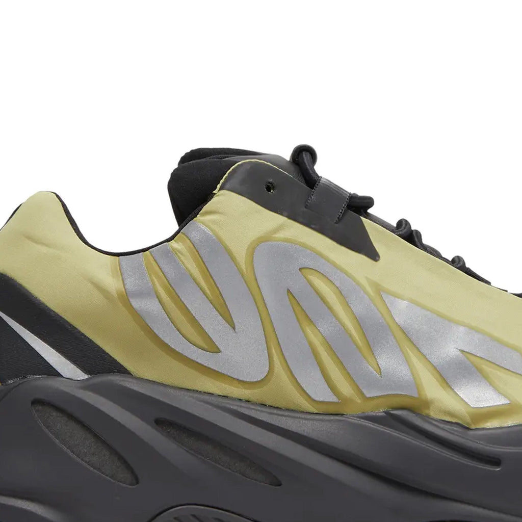 Yeezy Boost 700 MNVN 'Resin' (2022)